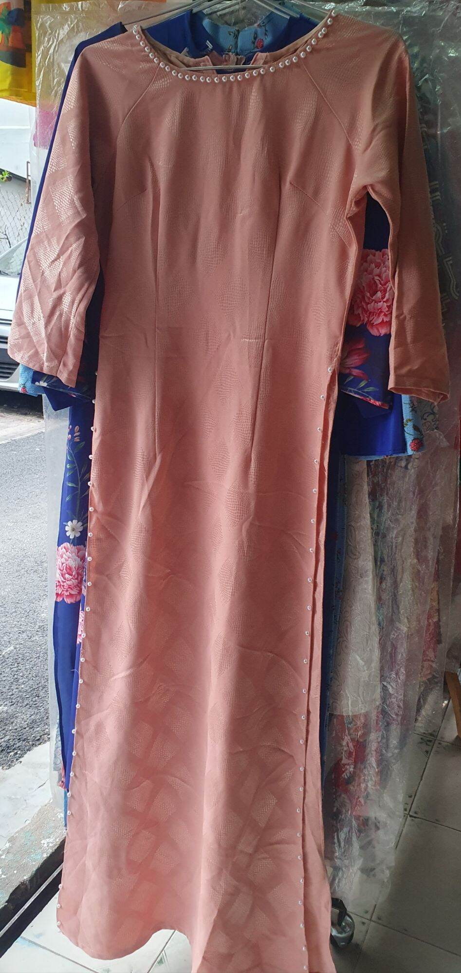 Áo dài cách tân gấm