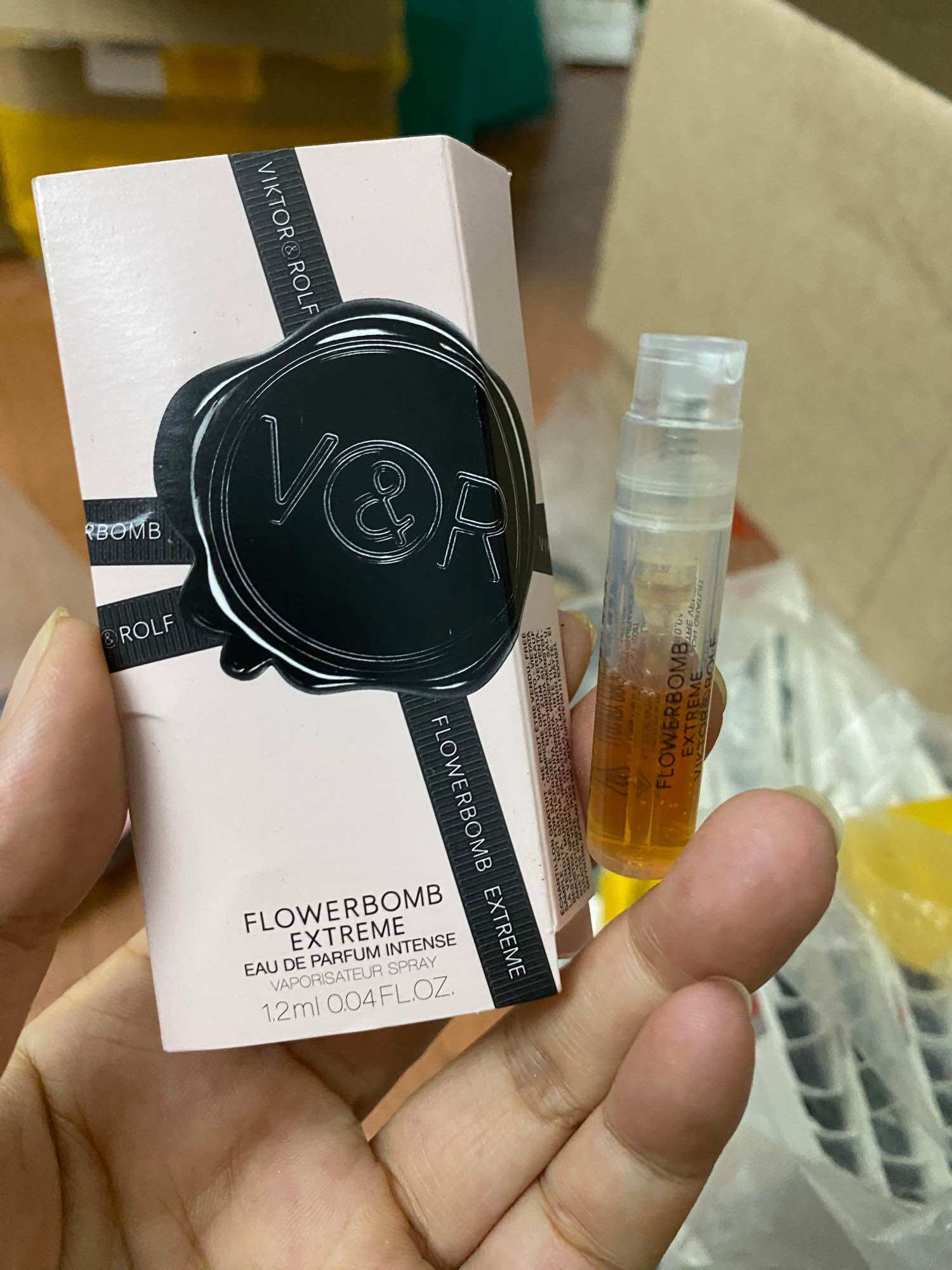 V & R Flowerbomb Extreme Eau de Parfum Intense 1.2ml