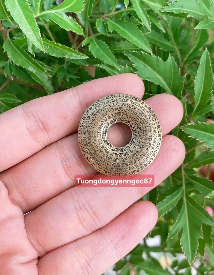Đồng xu Om Mani Padme Hum