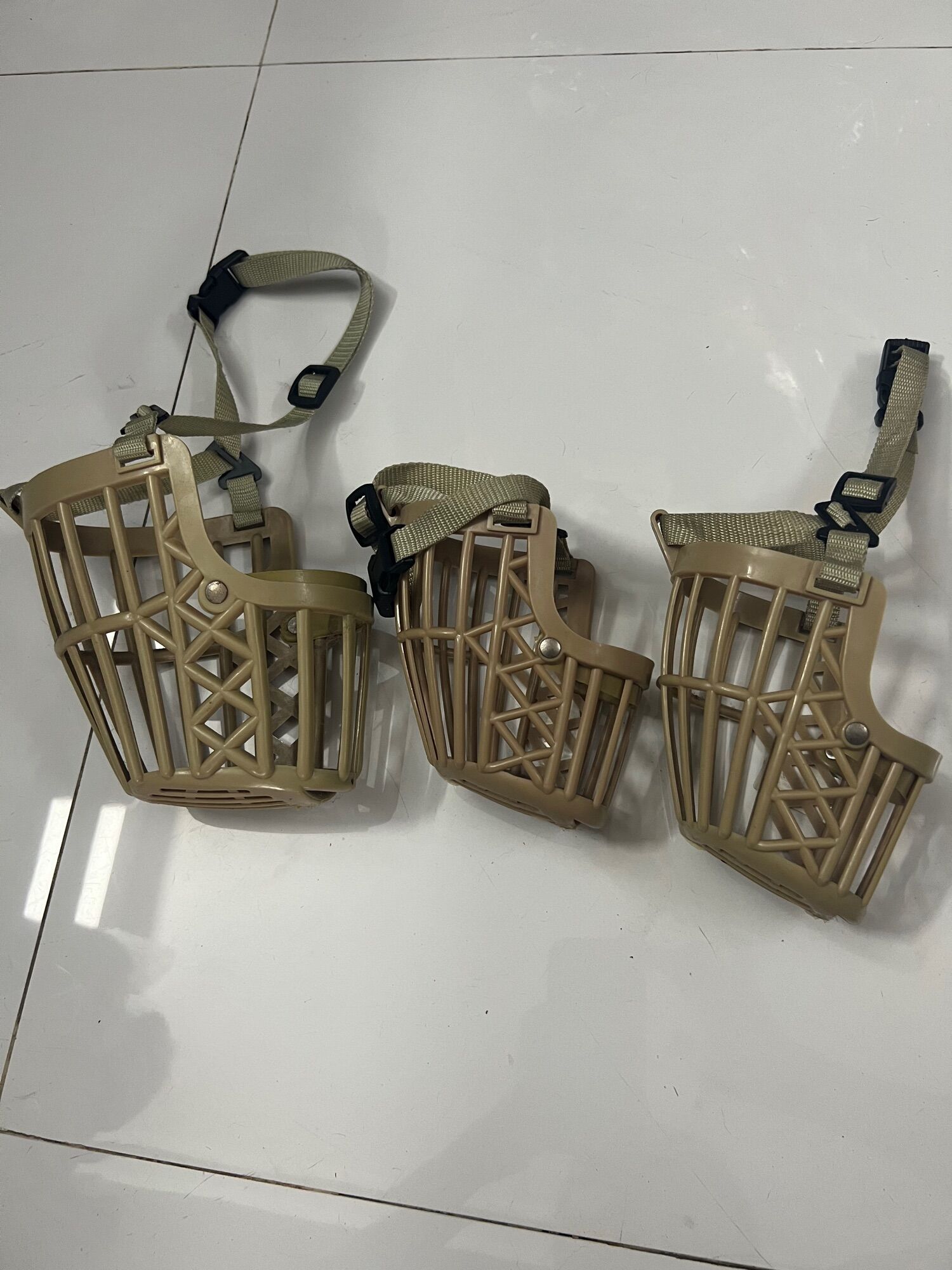 Rọ mõm nhựa cao cấp cho chó size lớn từ 15kg đến trên 30kg