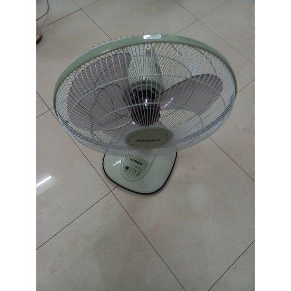 Quạt lửng thân nhựa Senko L1638