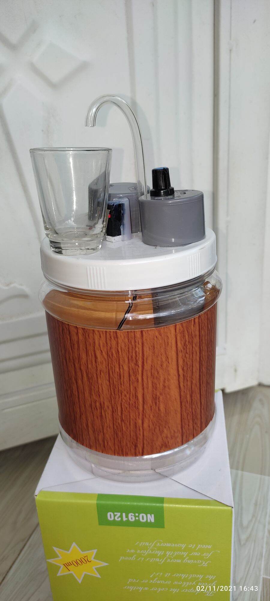 bình rót r,ượu tự động giá rẻ 1,5 lít