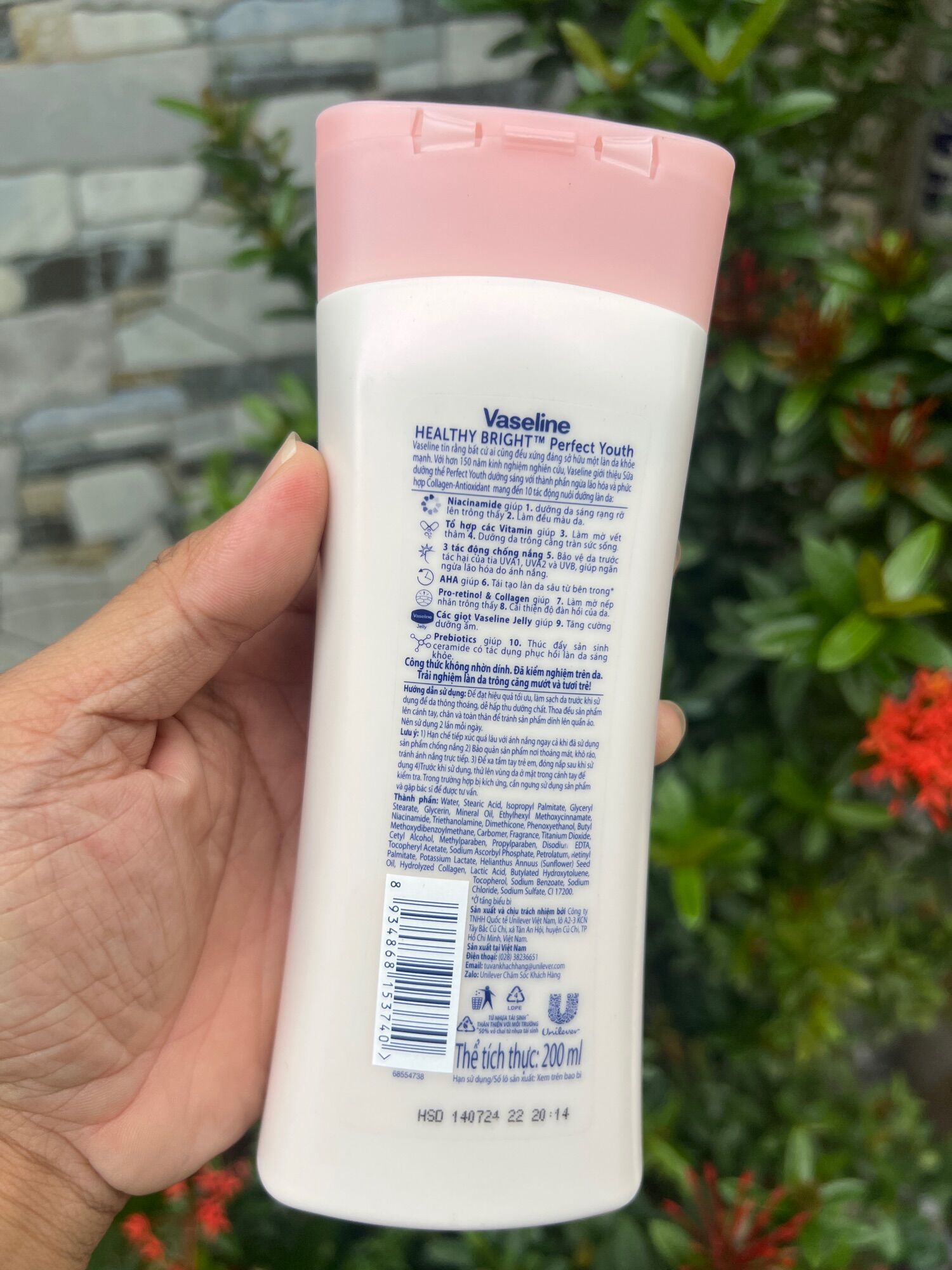 Sữa dưỡng thể Vaseline Healthy White 200ml