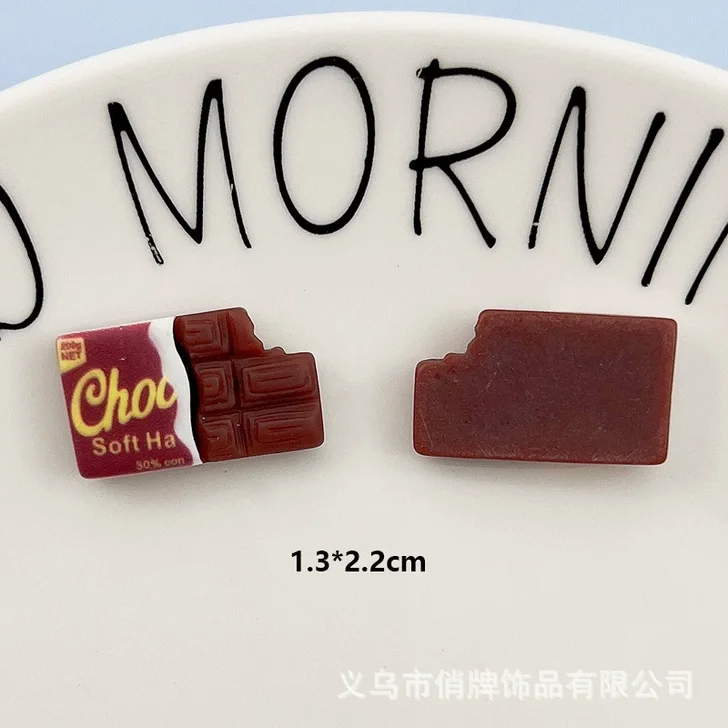 charm điện thoại hình vĩ socola