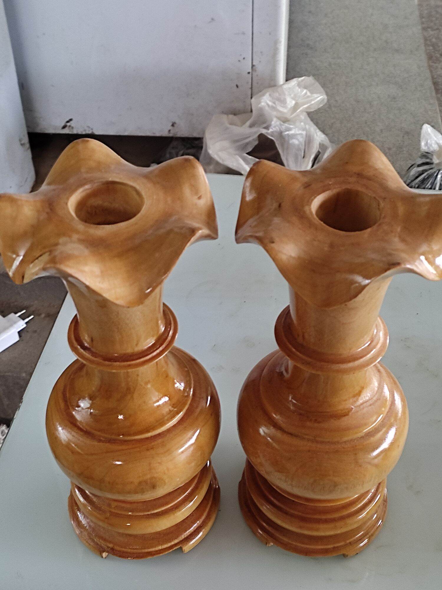 lục bình gỗ quế cắm được hoa tươi