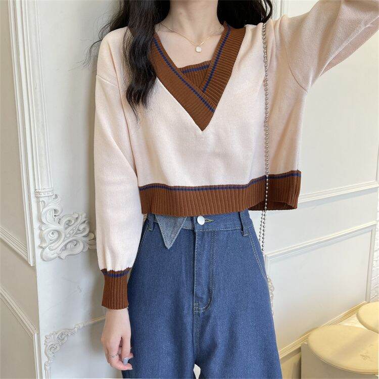 Áo len croptop thủy thủ cổ V tay dài