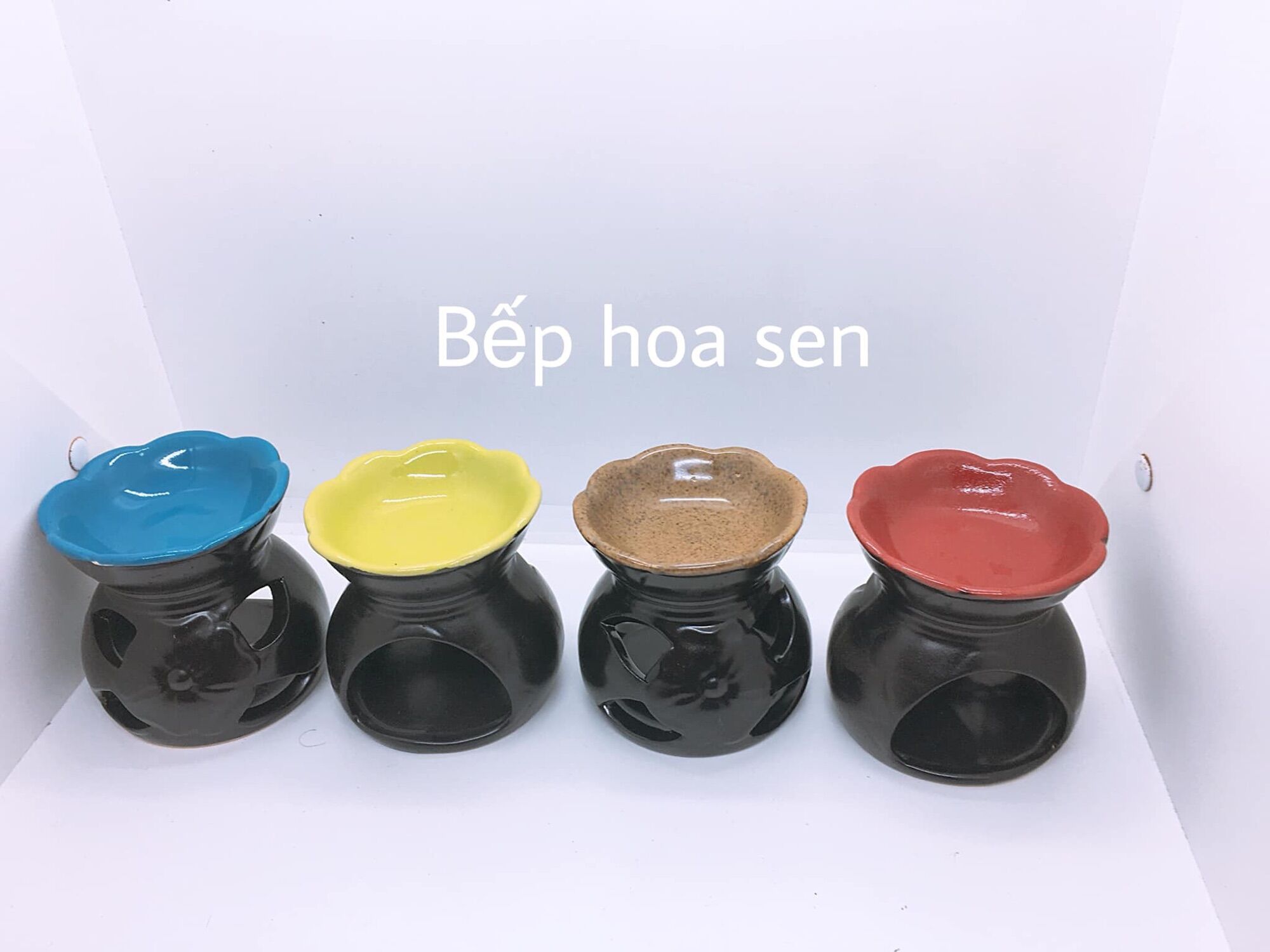 Đèn xông tinh dầu bằng nến hình hoa sen