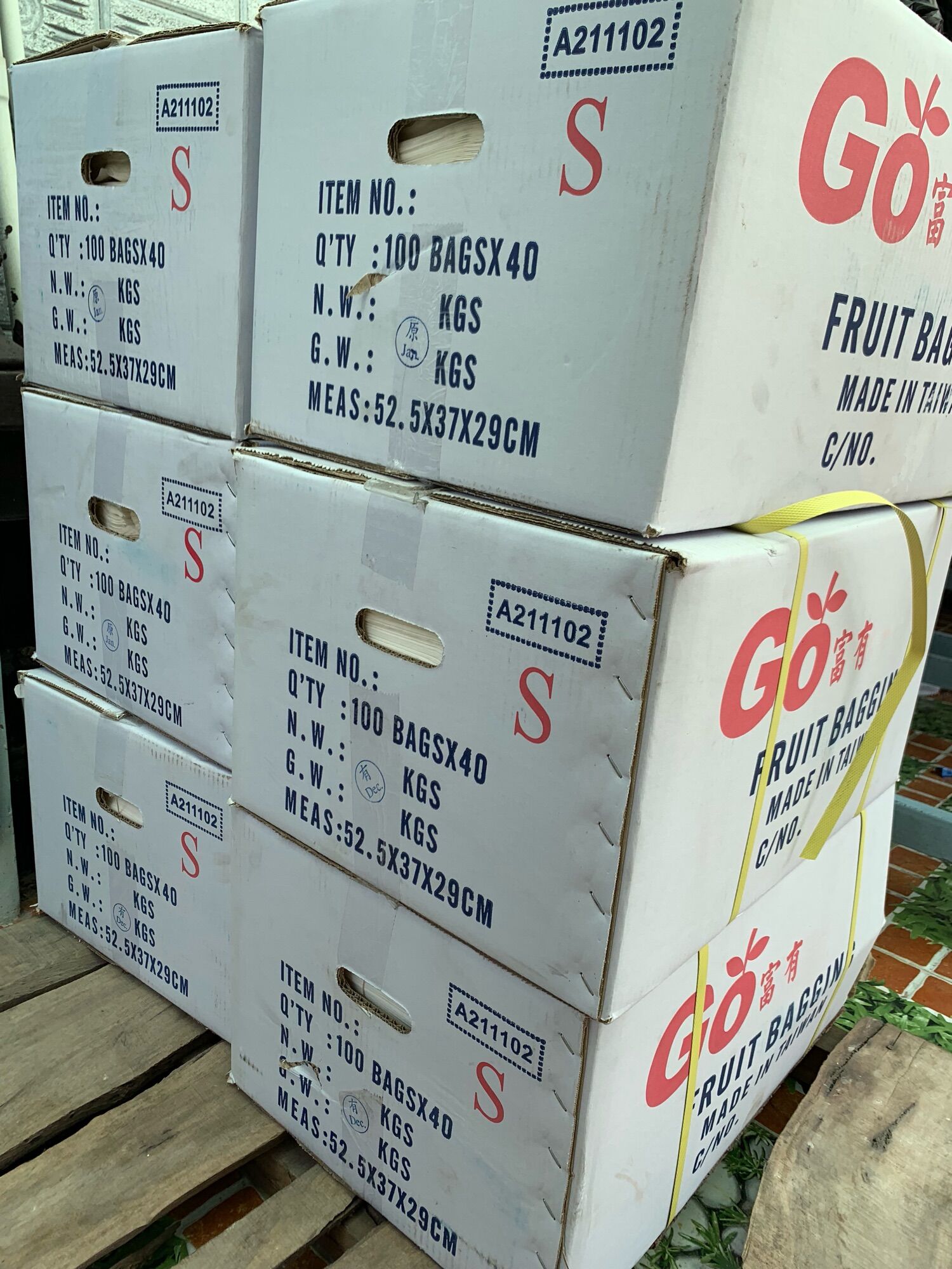 1 thùng bao xoài cát hoà lộc hiệu go