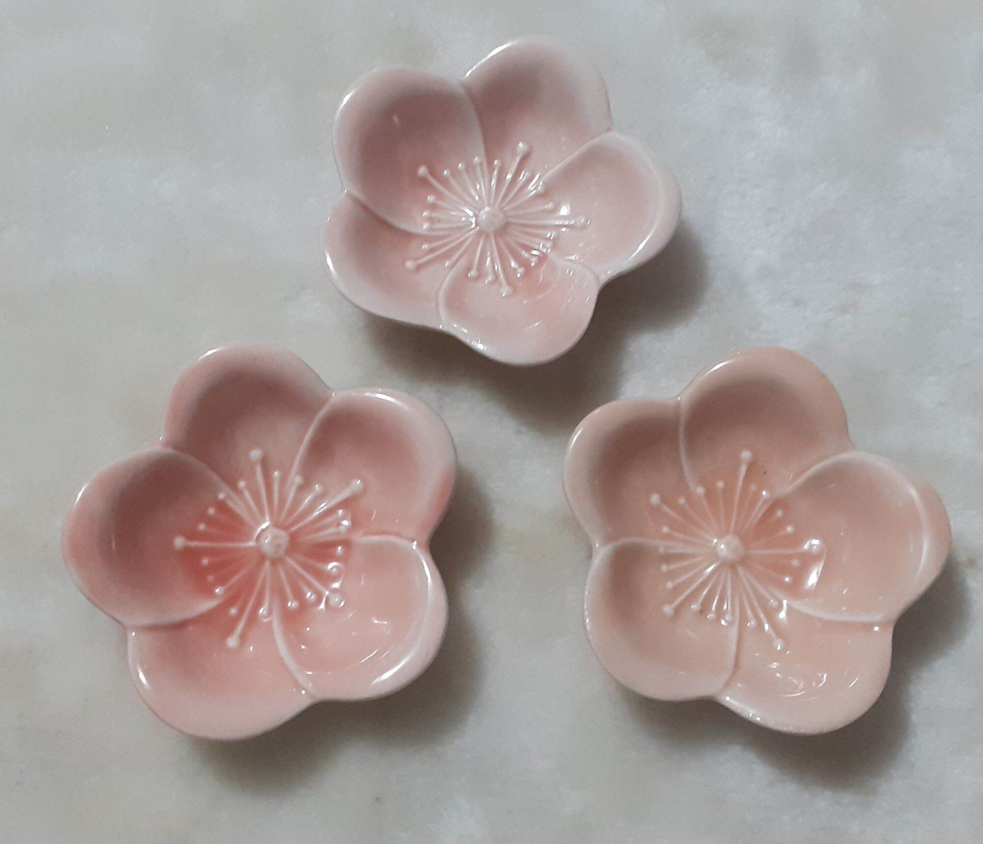 Đĩa gốm sứ nhỏ hình hoa 7cm
