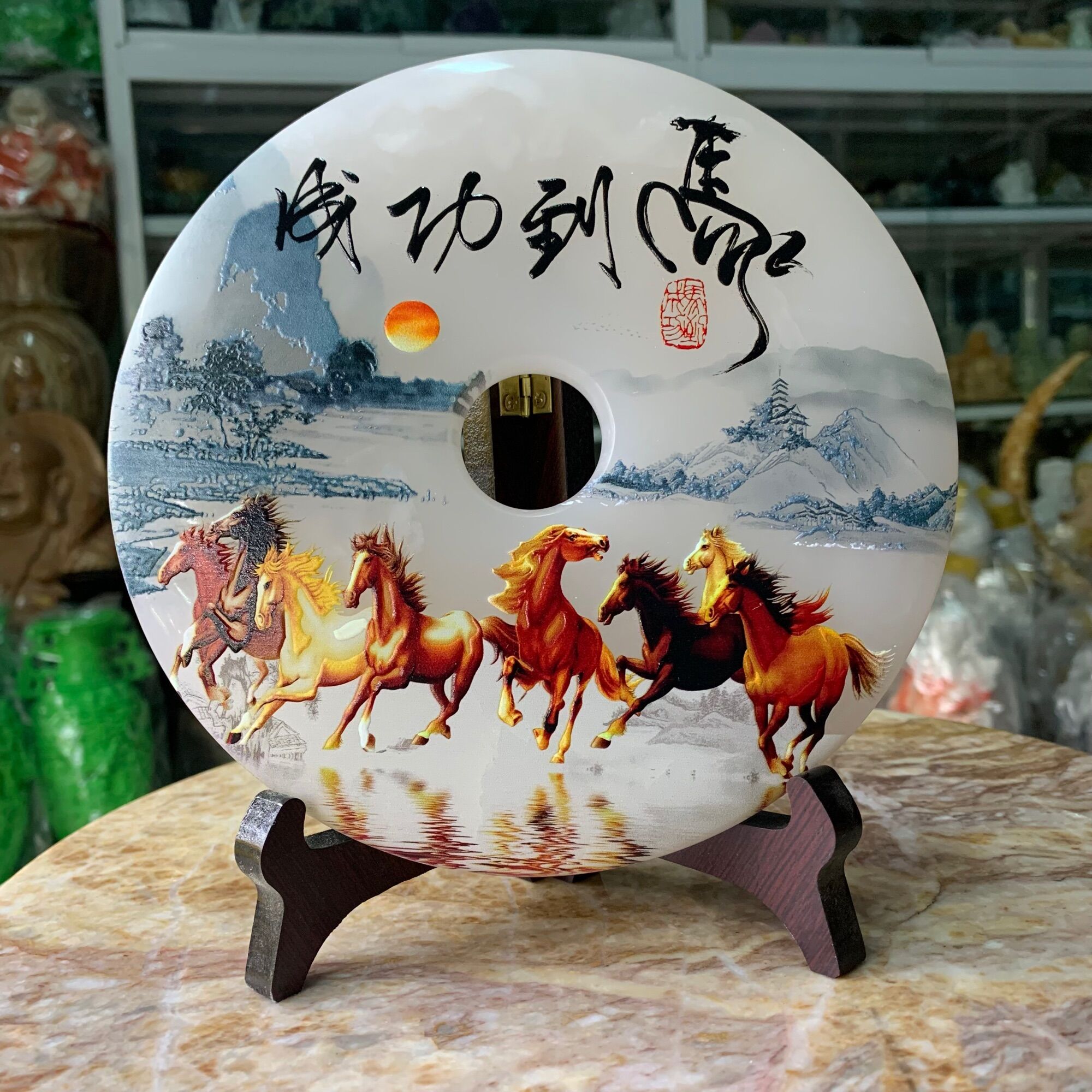 Đồng tiền, đồng điếu đá bạch ngọc vẽ mã đáo thành công - đường kính 18cm