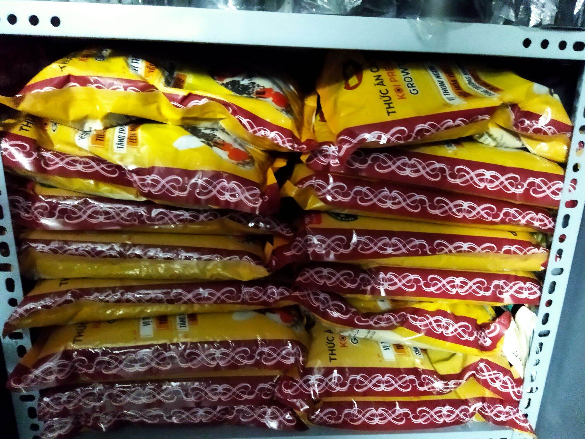 CÁM CÁ KOI CAO CẤP KING FEED 45% ĐẠM bao 1kg