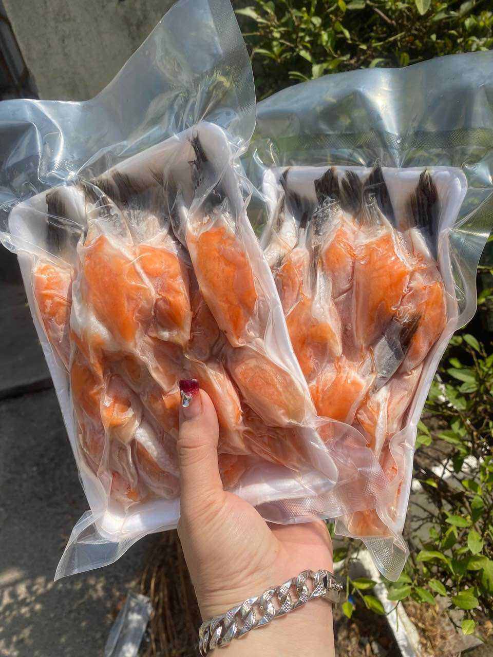 1kg Vi Cá Hồi (vây cá) Nauy (giao nhanh tphcm)