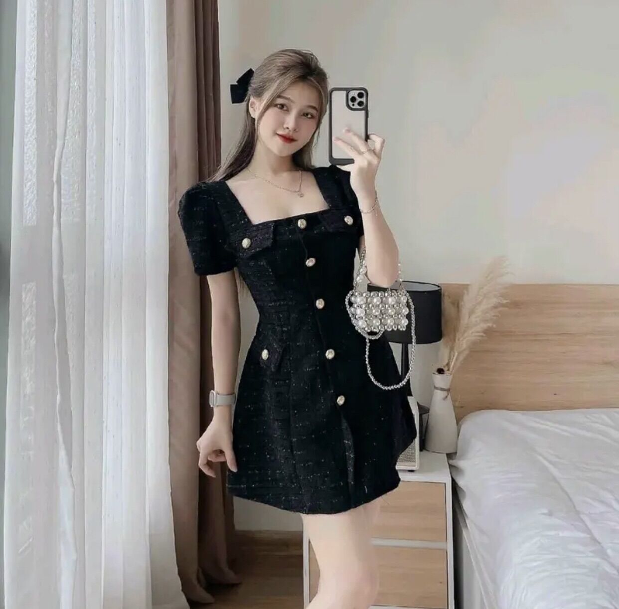 Đầm cổ vuông phối nút chất dạ siêu xinh