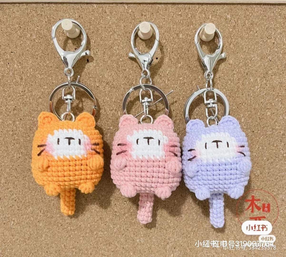Móc khoá mèo mini handmade /móc khoá mèo len (len nhung bao mềm mịn)