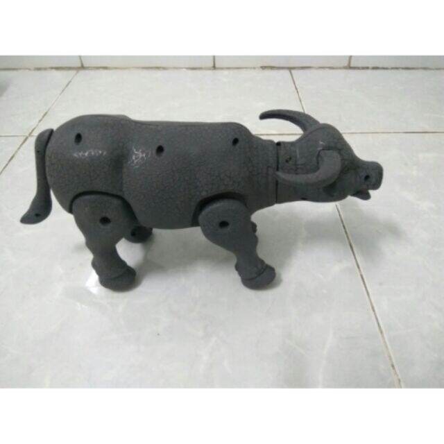 Đồ chơi con trâu dùng pin