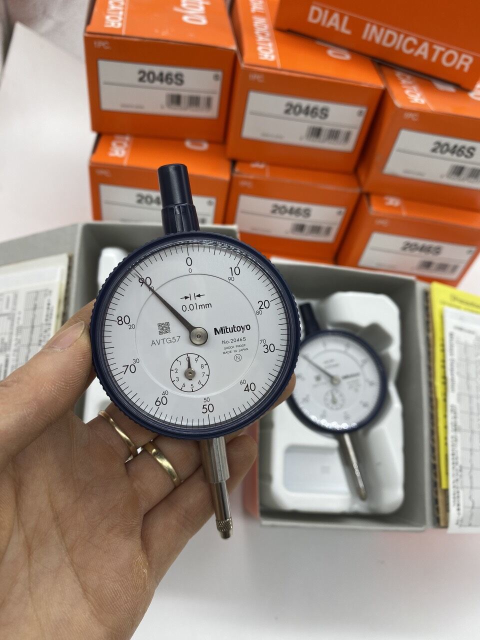 Đồng hồ so cơ khí Mitutoyo 2046S (0-10mm/0.01)