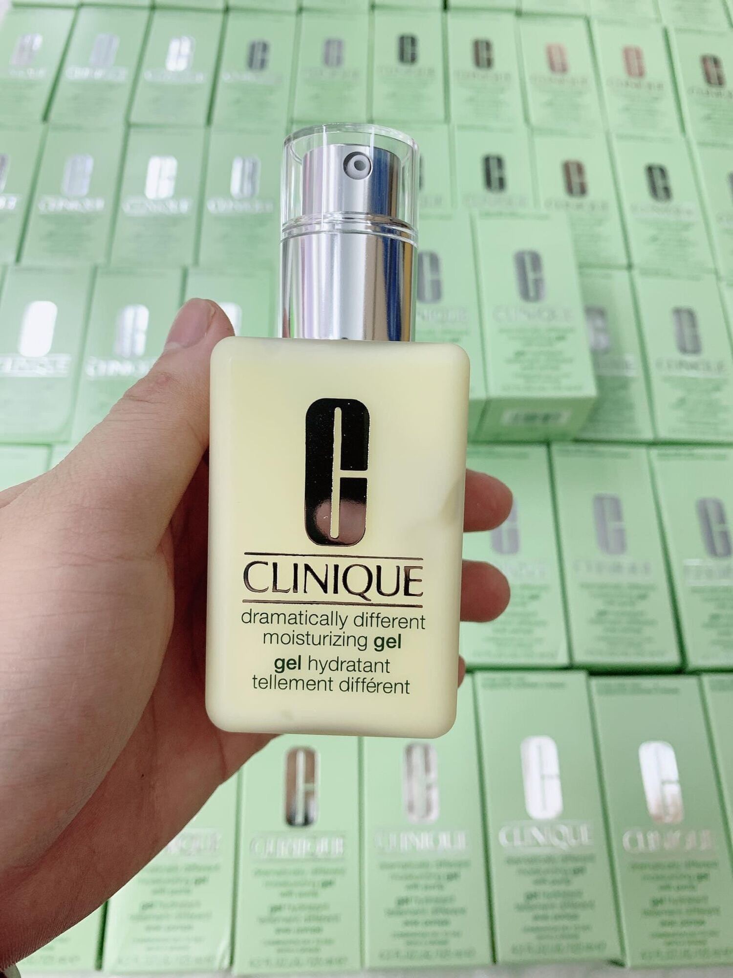 Kem Dưỡng Dành Cho Da Dầu Clinique Dramatically Different Moisturizing Gel