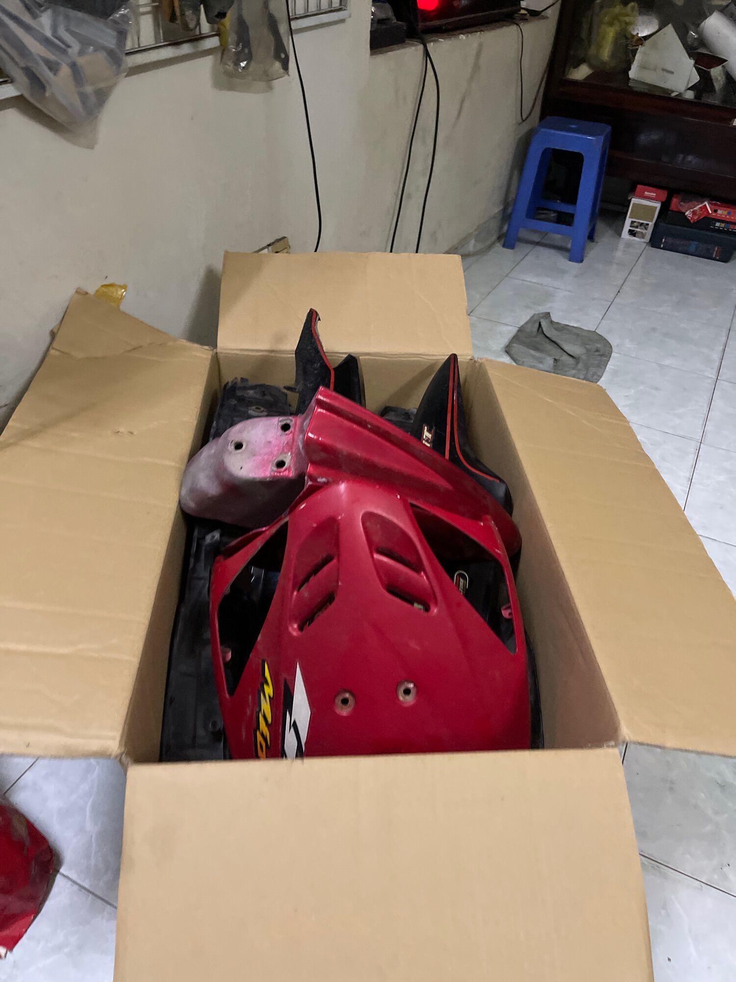 Áo màu xe mio cũ qua sử dụng về sơn lại