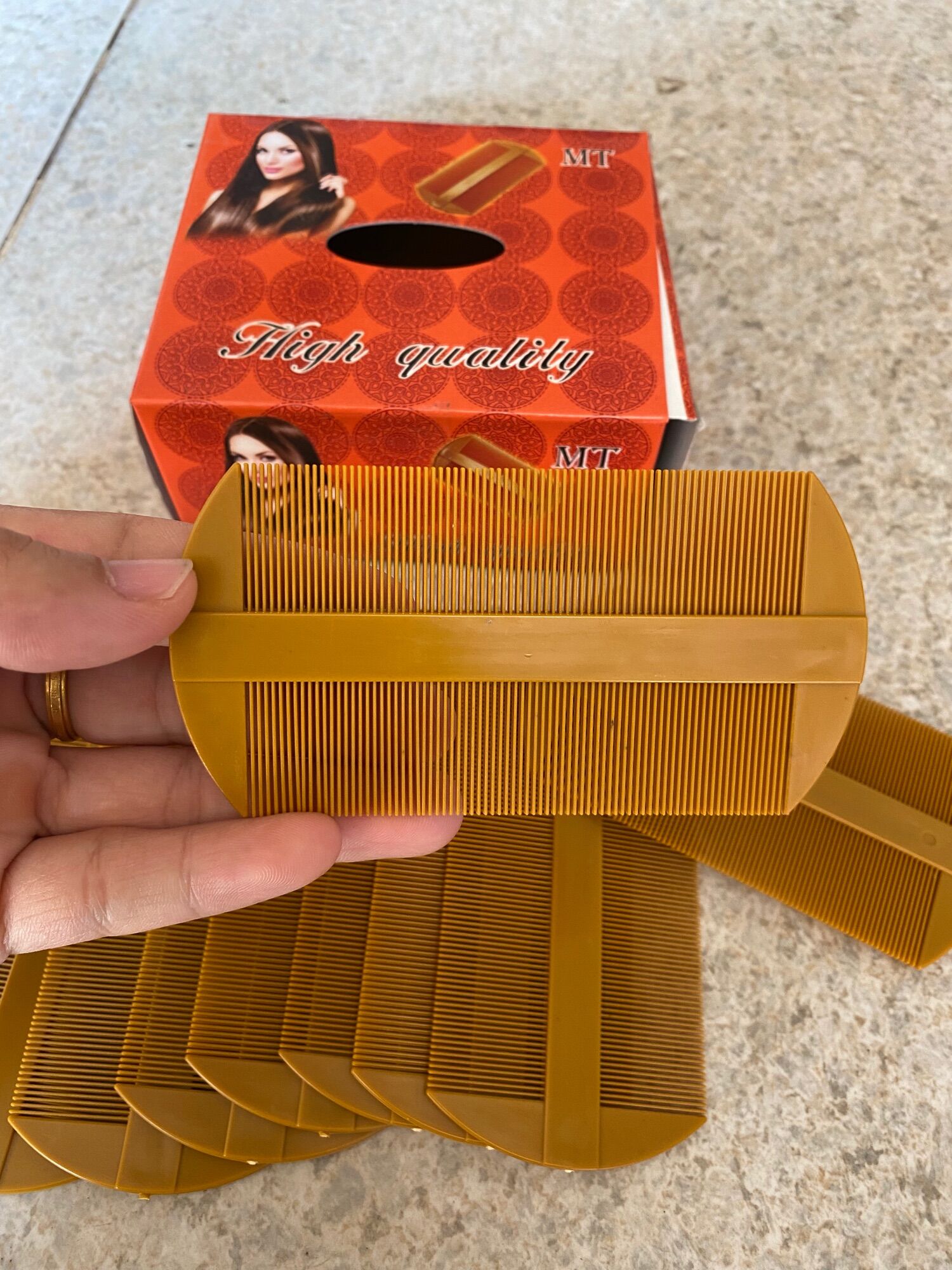 Lược bí, lược dày chải chấy