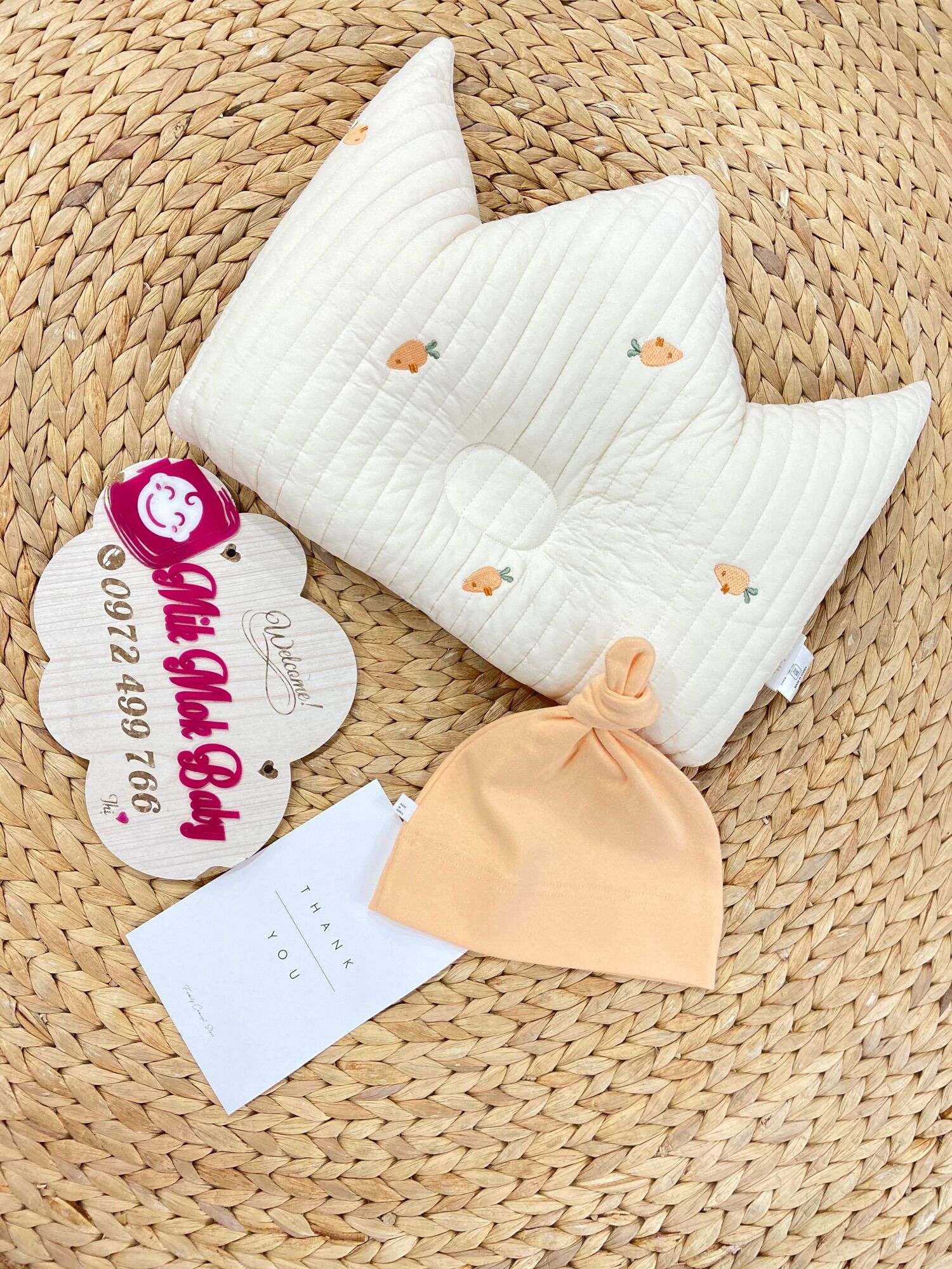 Gối vương miện hàn quốc DOTTODOT & MALOLOTTE
