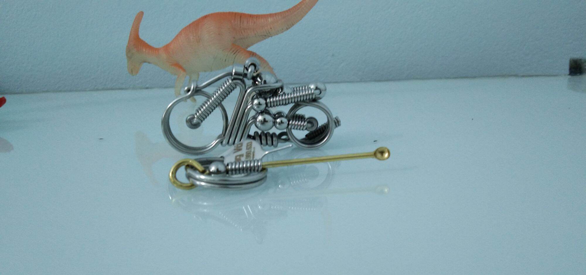 Móc khóa thủ công inox hình xe máy