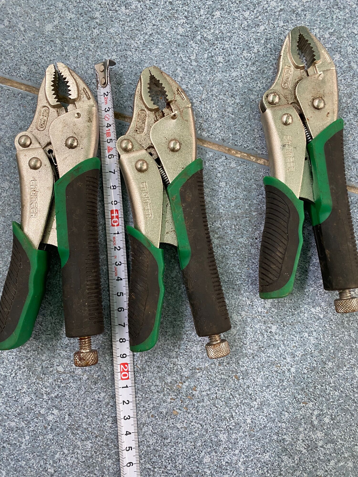 Kềm mở ốc hư engineer.