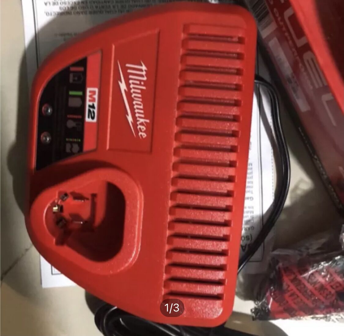[Lấy mã giảm thêm 30%]Xạc milwaukee m12 mới
