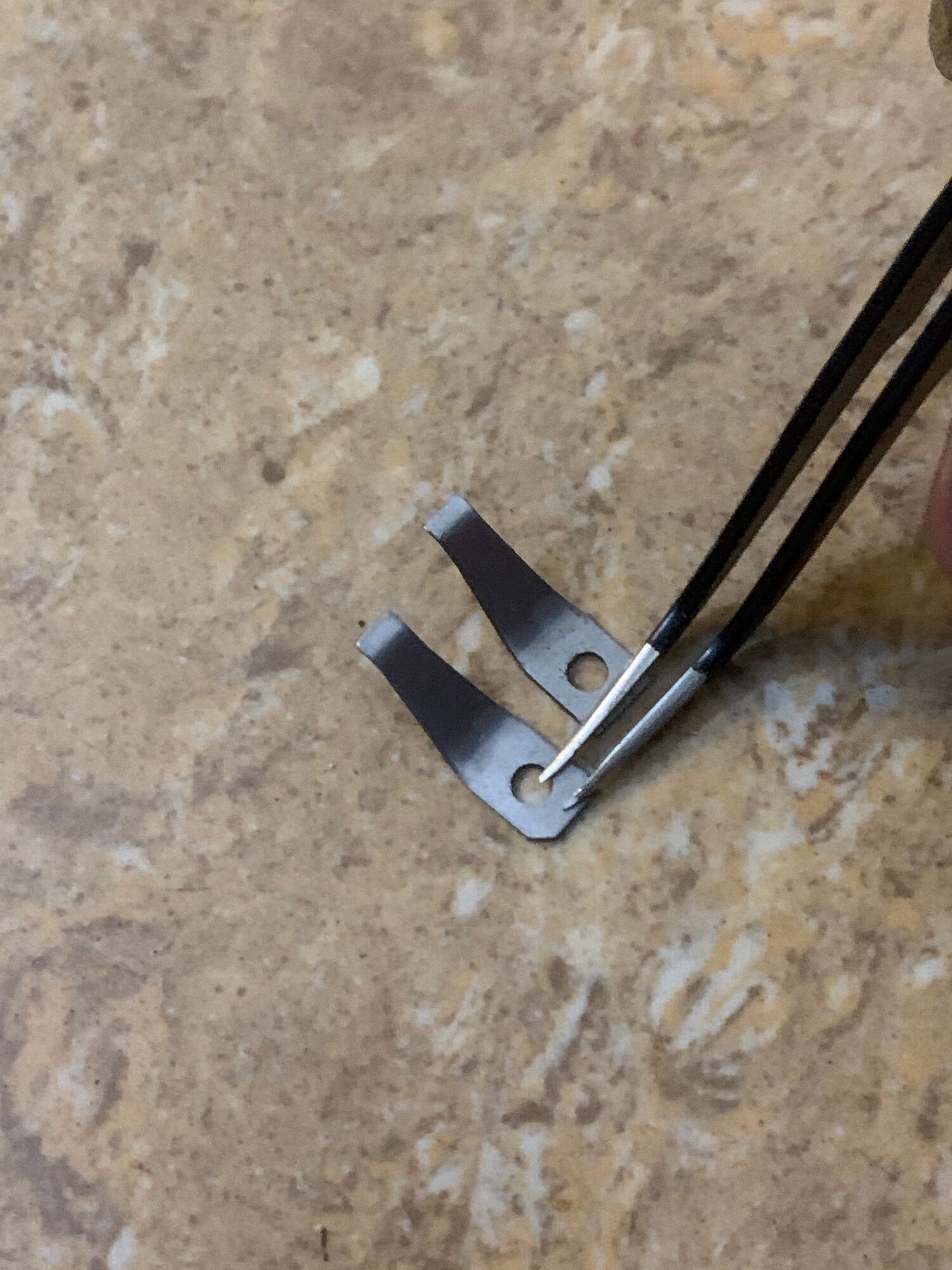 Lưỡi gà chặt góc/ lưỡi gà vuông zippo