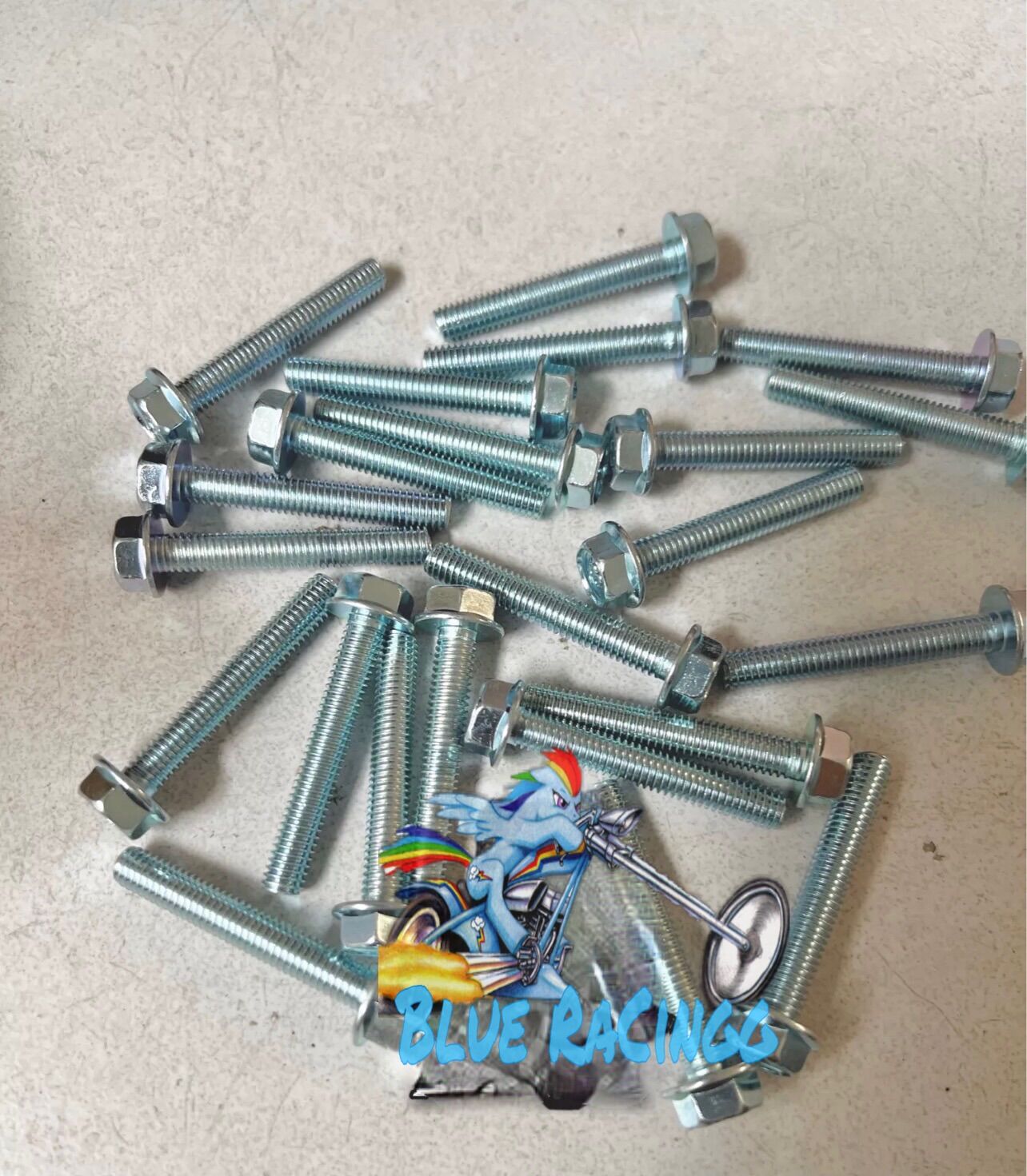 Ốc gắn rổ _ che két nước giá 3 con
