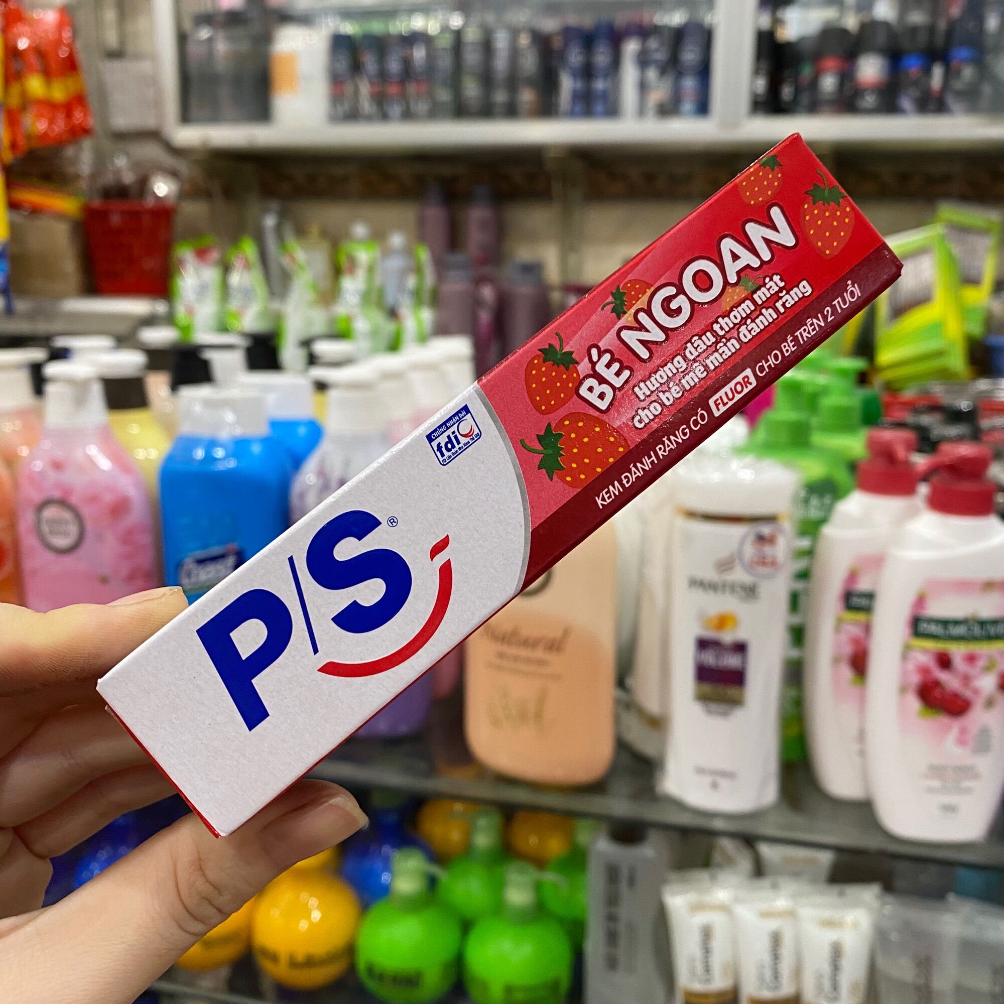 Combo 2 cây kem đánh răng cho bé P/S Bé ngoan hương dâu 35g