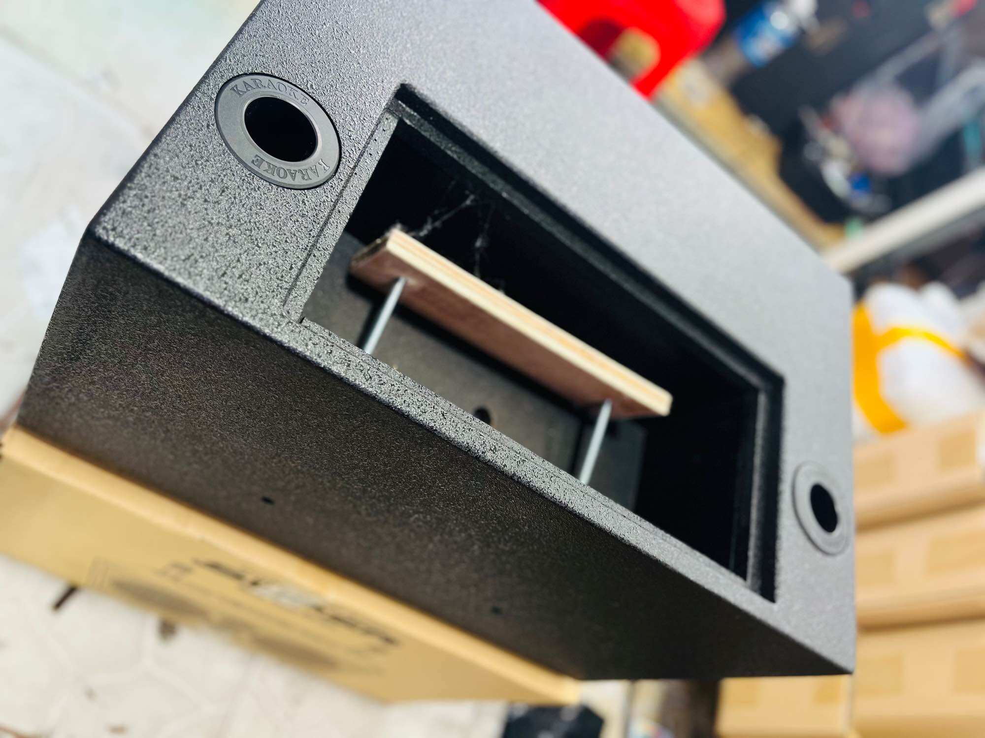 Vỏ thùng loa kéo 2 bass 20 (cắt mạch 19x38)