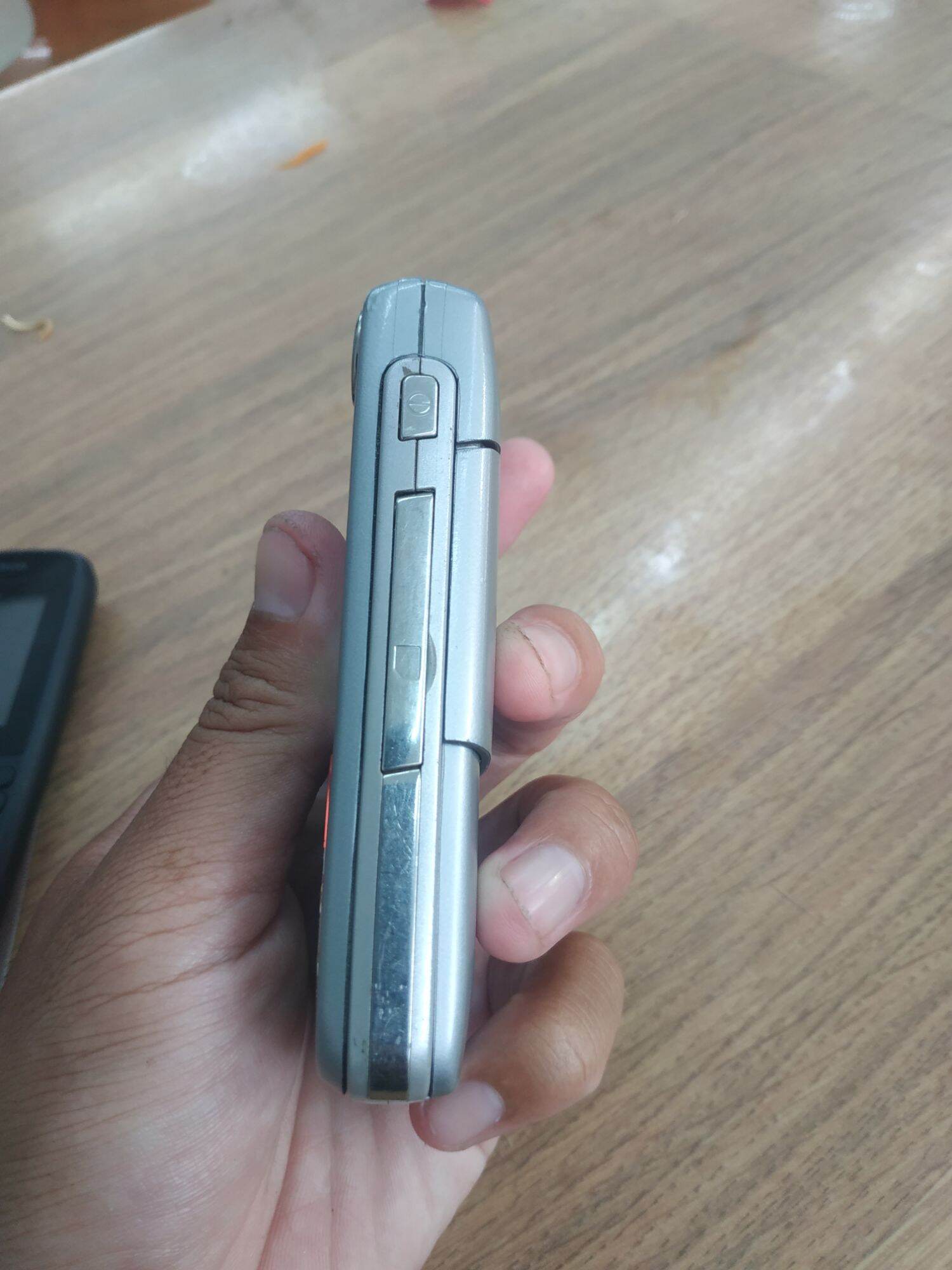 Điện thoại Nokia 6680 sưu tầm