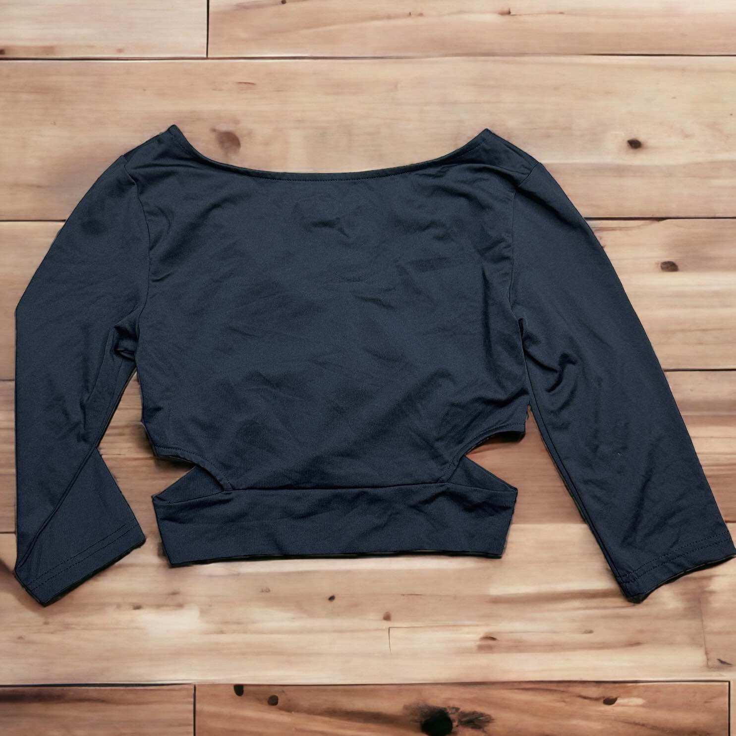 [HCM]Áo croptop cắt xoắn bụng