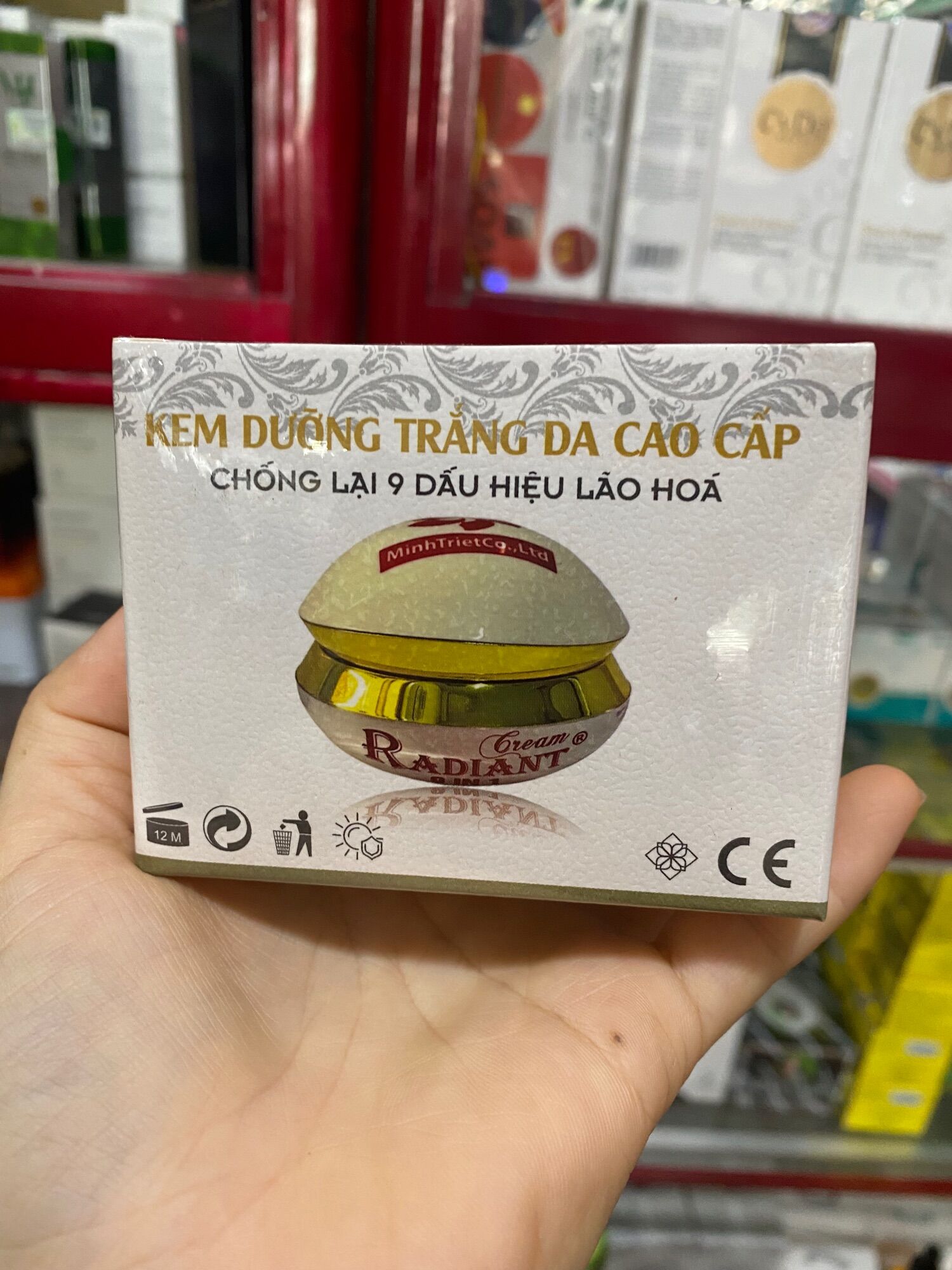 KEM DƯỠNG TRẮNG DA CAO CẤP RADIANT 9 IN 1