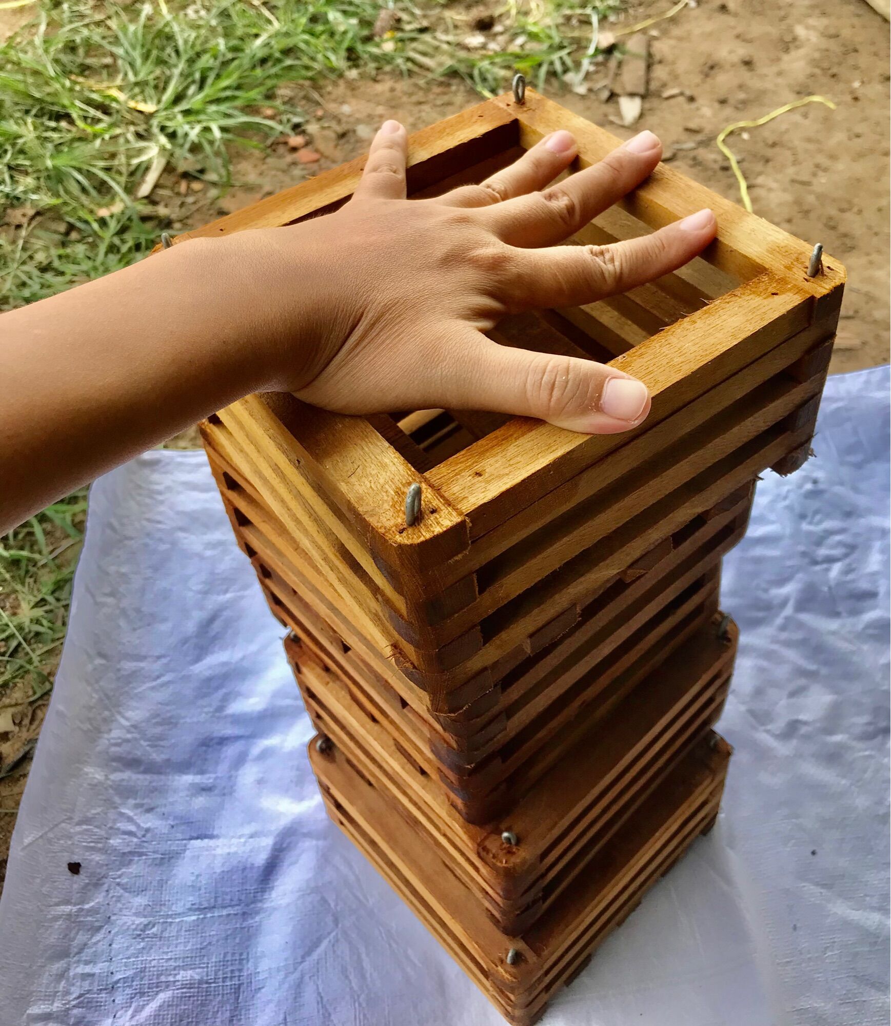 Chậu gỗ vuông trồng Lan 18x18 (cm)