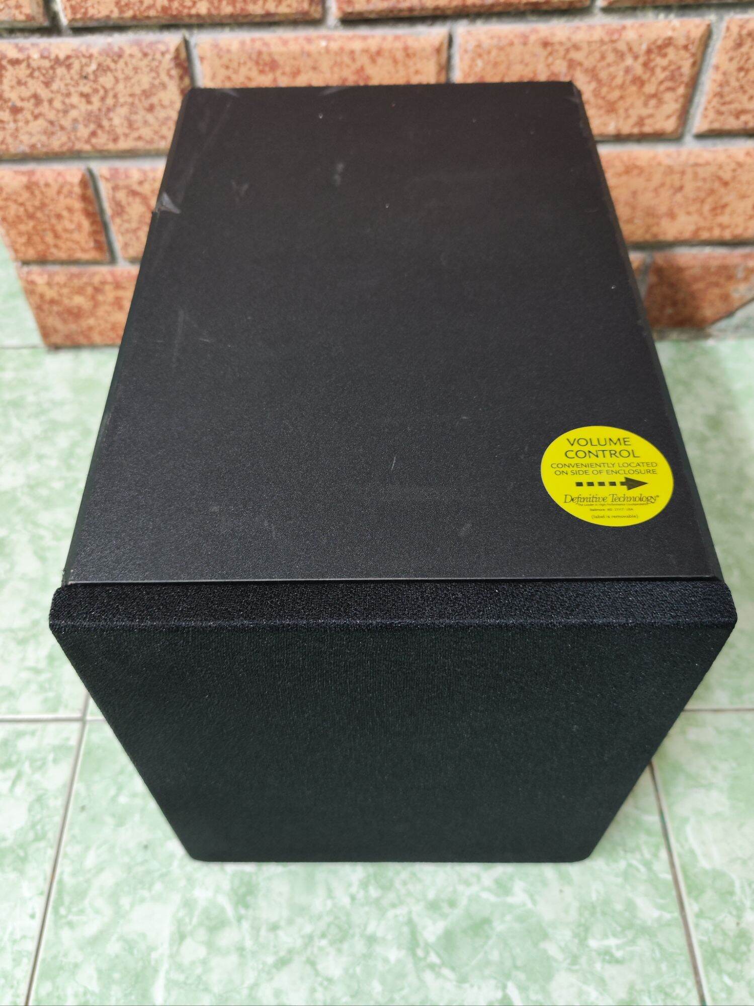 Sub điện Definitive technology ProSub 600 bass đôi 20cm