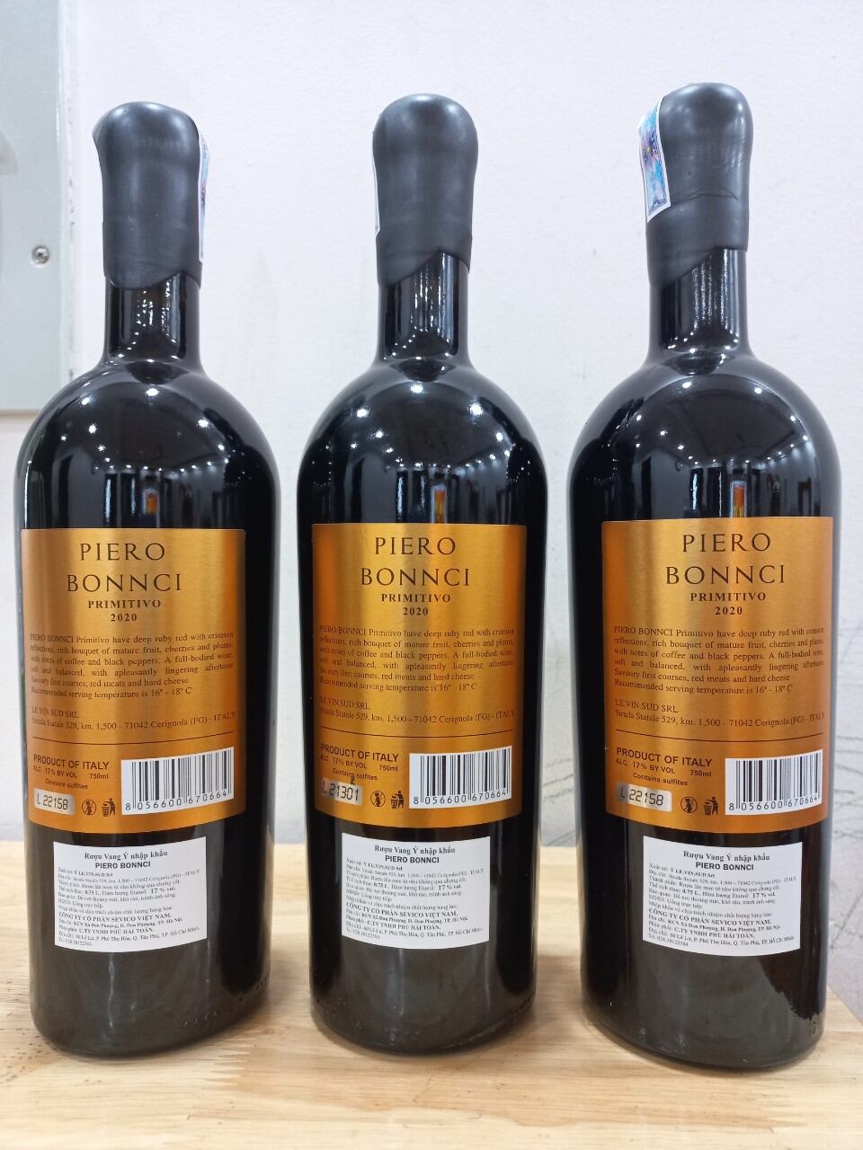 Vang Ý Piero Bonnici 17% Primitivo