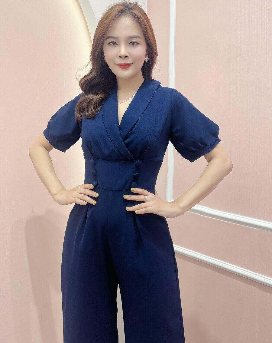 Jumpsuit dài ống rộng tay con phối ren