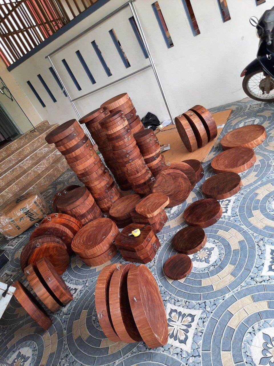 Thớt Gỗ Nghiến Không Tâm Size 30x5