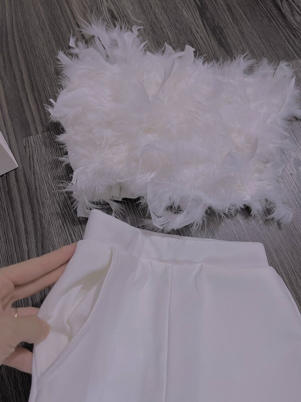 set quần loe + áo lông vũ sang chảnh