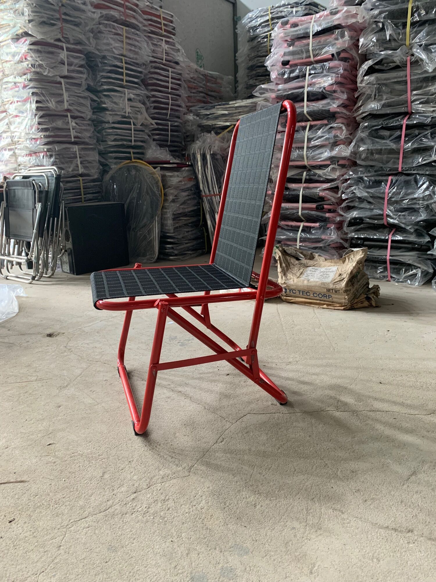 Combo 2 xếp sơn tĩnh điện lưng thấp 1 bàn màu đỏ