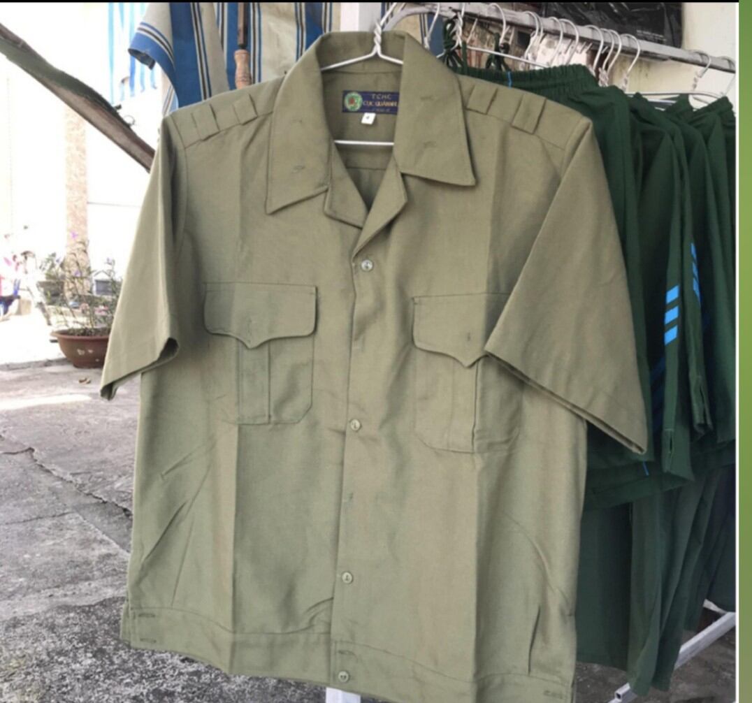 Bộ quần áo cỏ úa