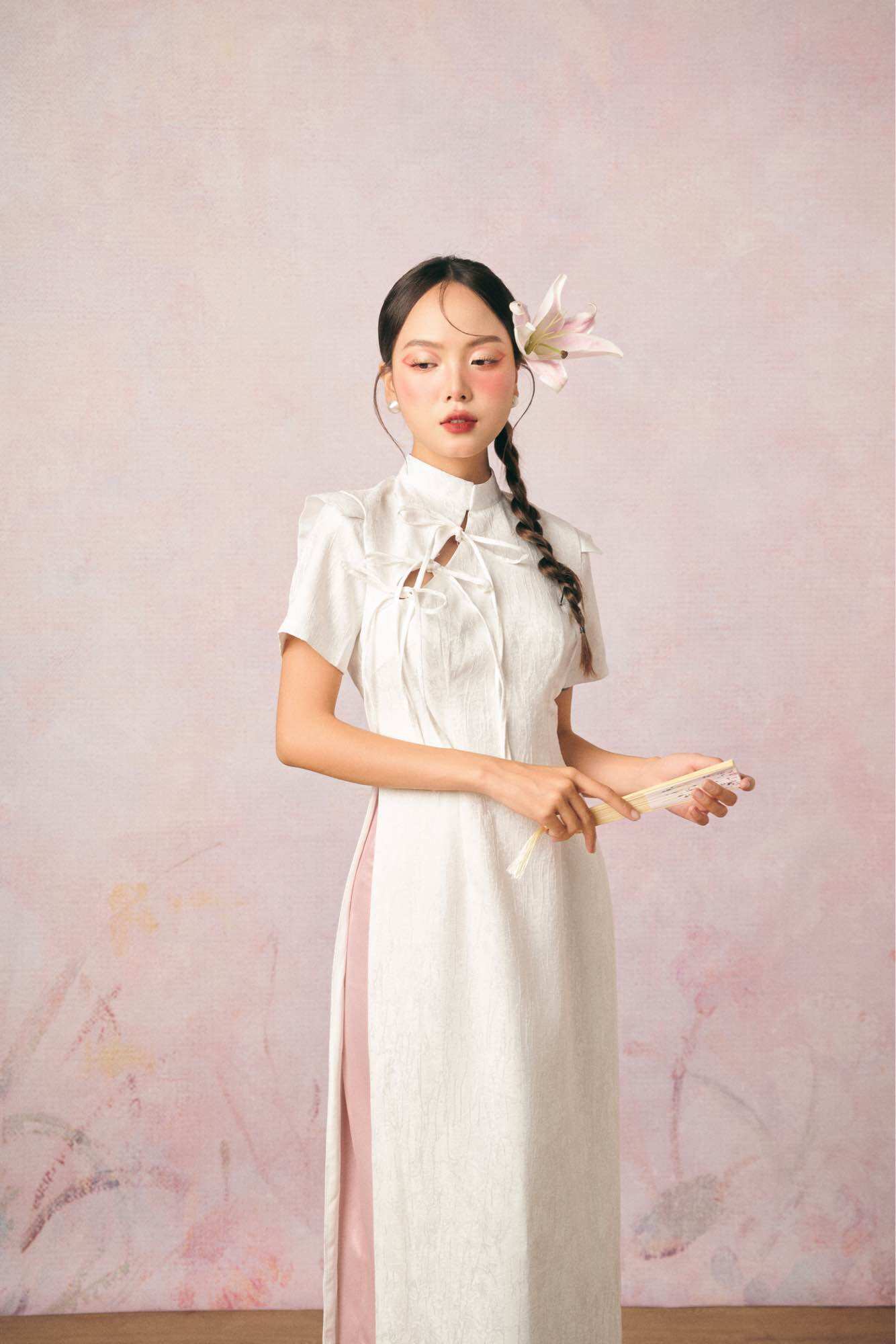 Áo dài cột nơ vai ngang kèm quần lụa INTO EIGHT thiết kế ( Áo dài Mai )