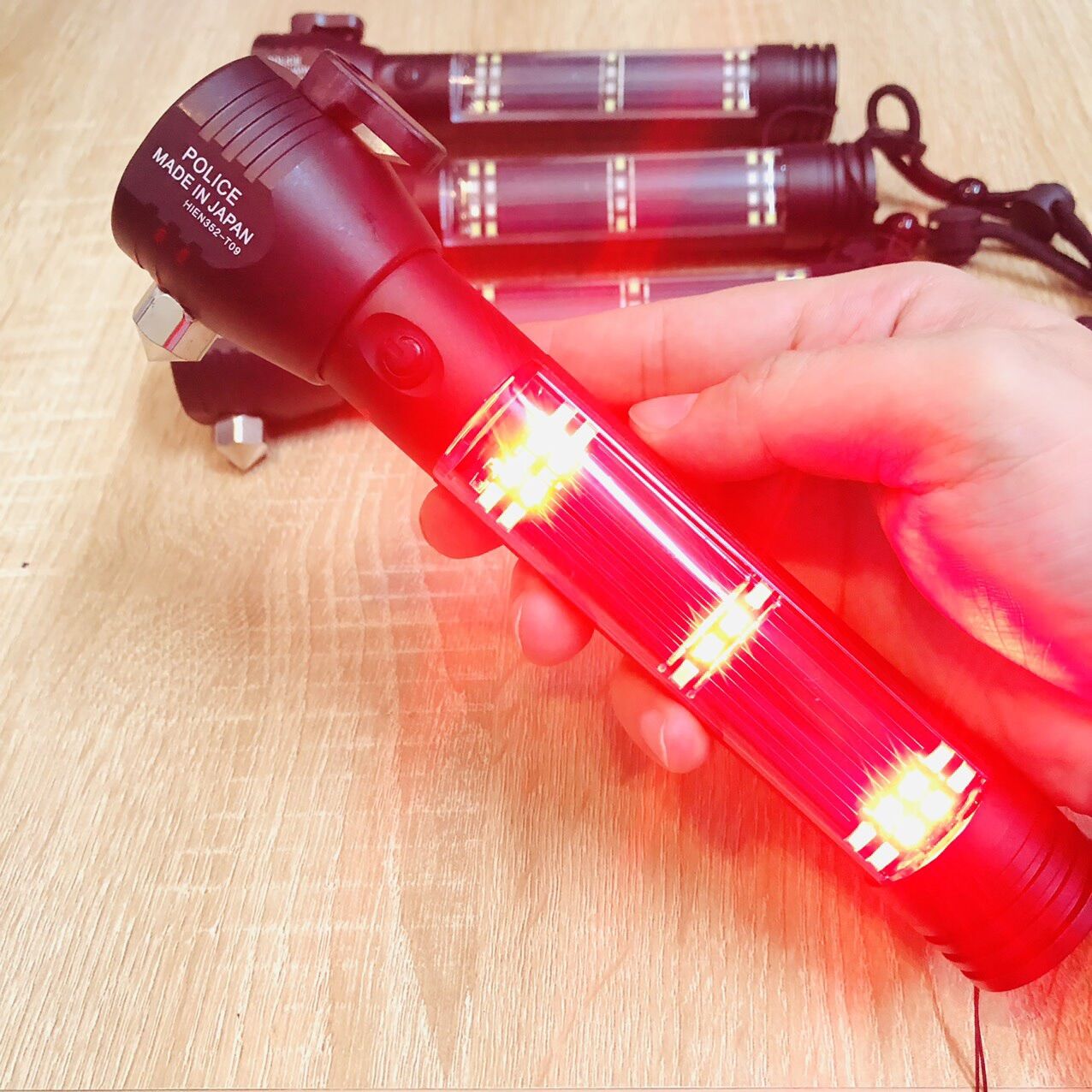 Đèn pin 12 chức năng Nhật