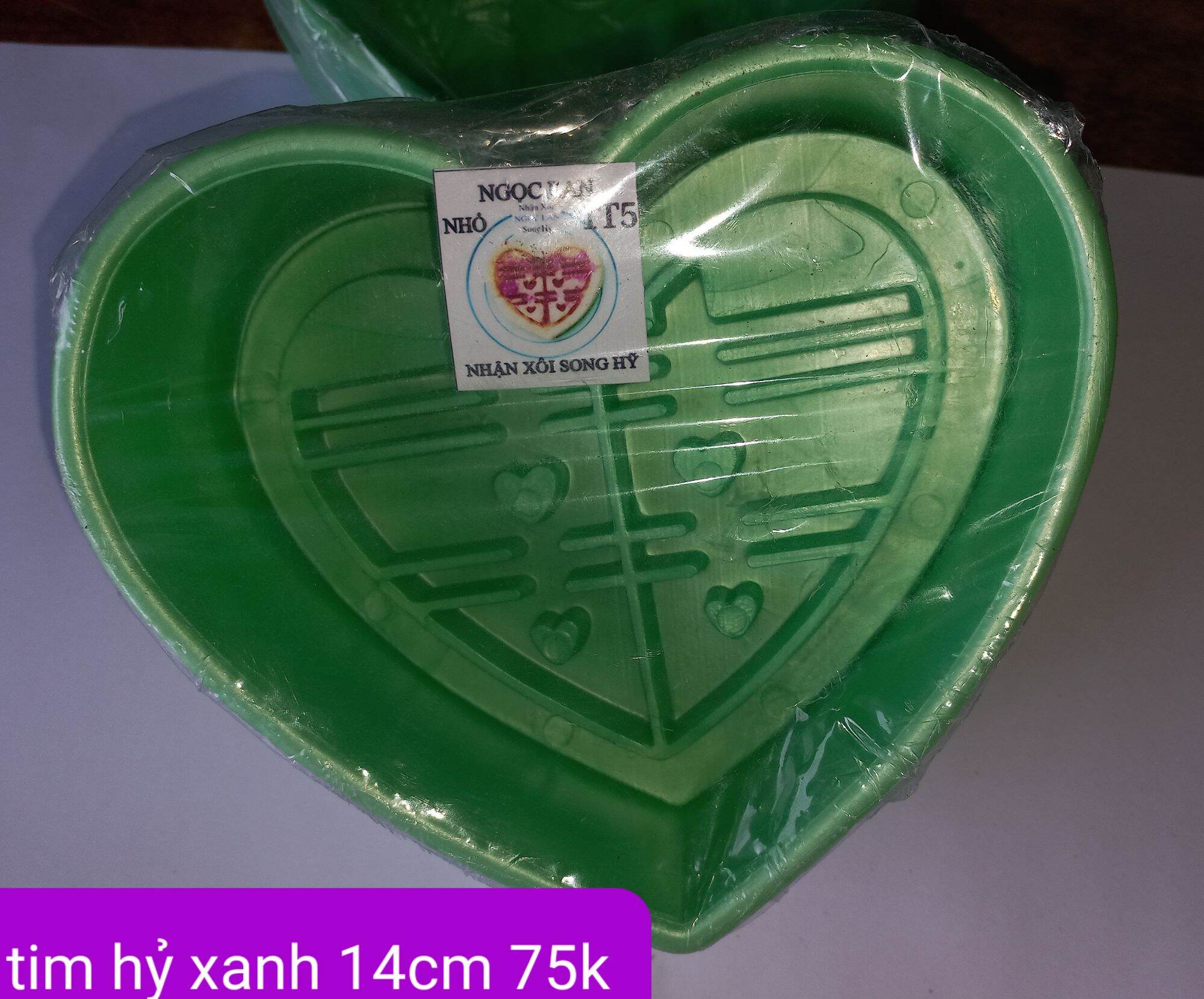 Khuôn nhấn xôi tim hỷ xanh 14cm