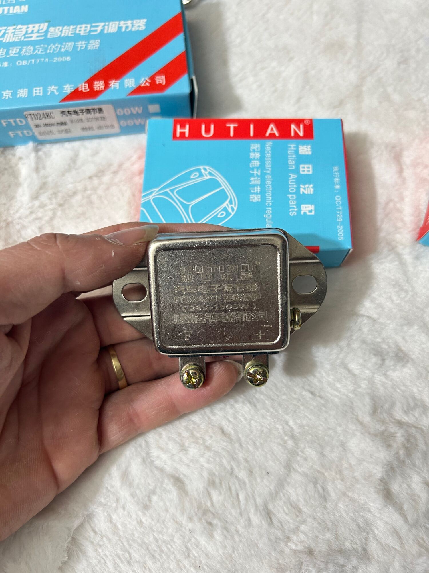 Tiết chế máy phát 12v 24v.Tiết chế không dây HUTIAN chất lượng