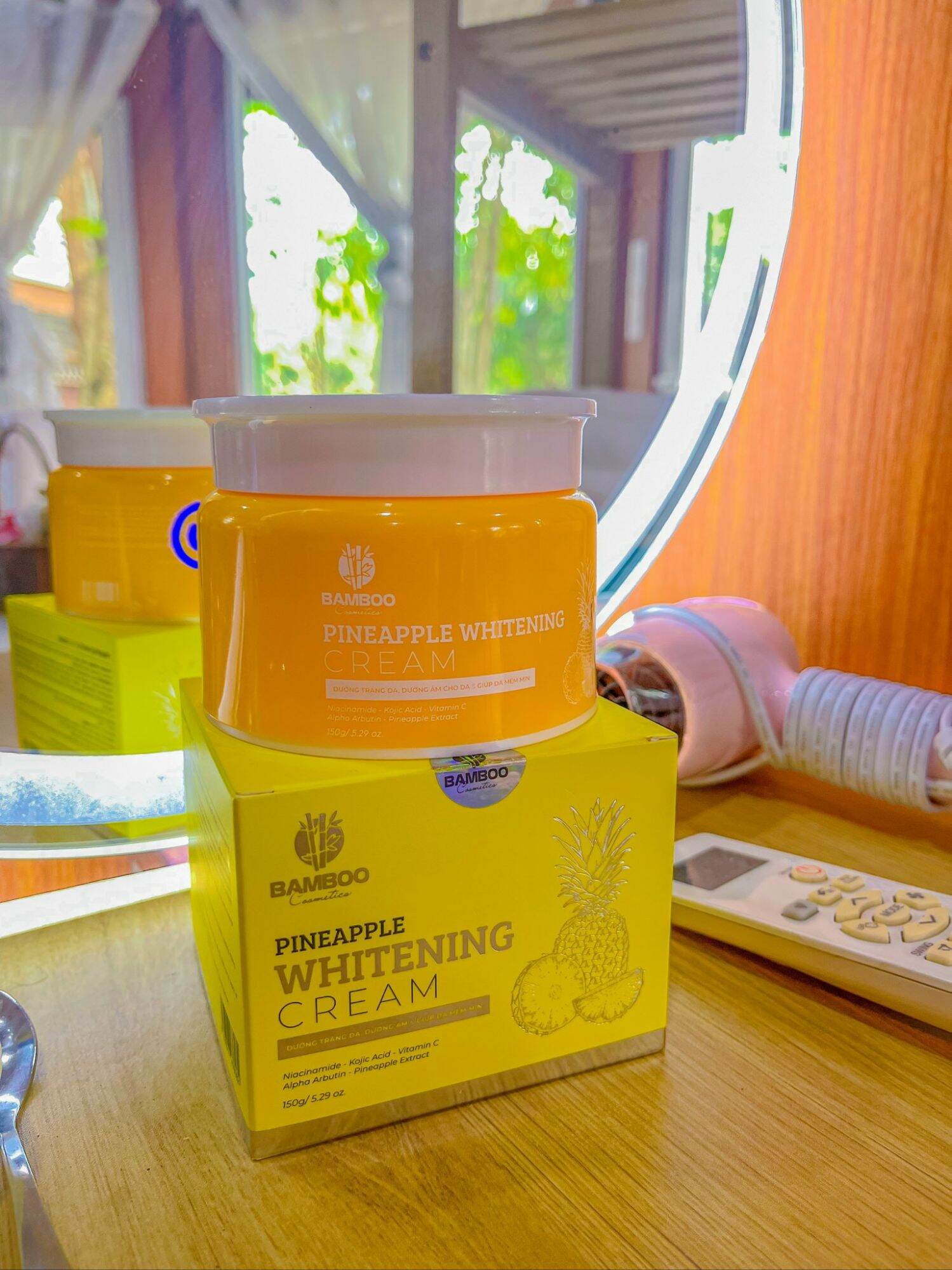 Kem Body Dứa Pineapple Whitening Cream Bamboo