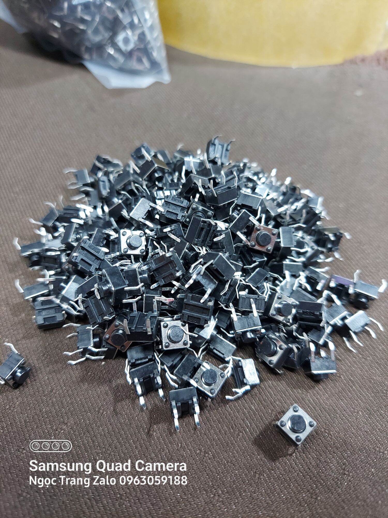 Chip 4 chân ngắn thông dụng 1 goi 50 cái