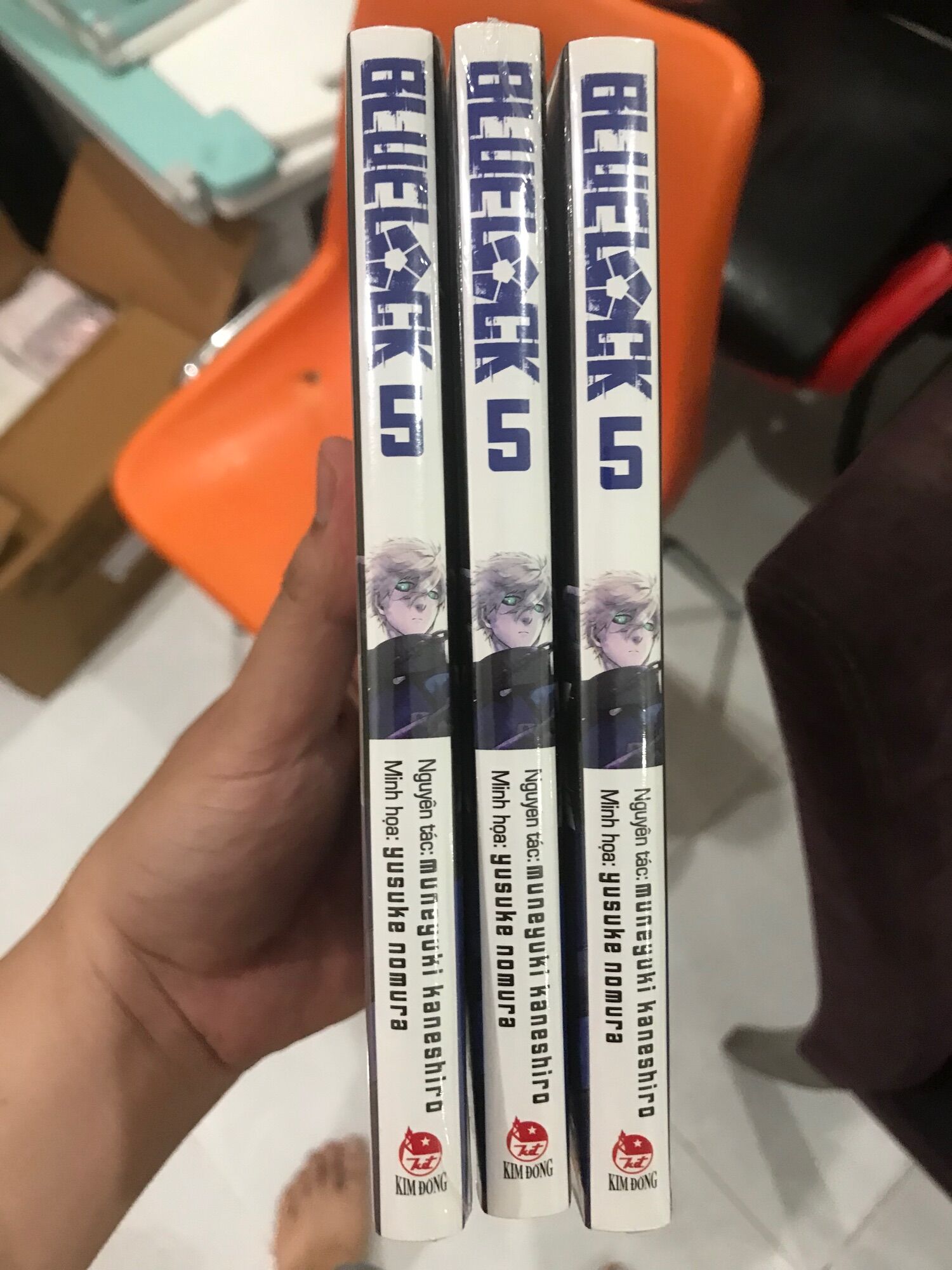 Blue lock tập 5 nguyên seal có standee