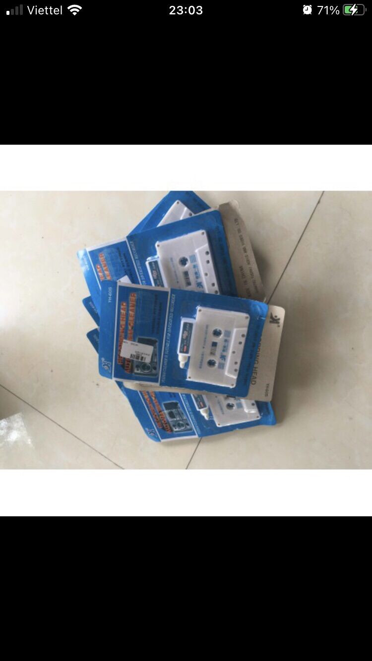 Băng lau đầu từ đài cassette